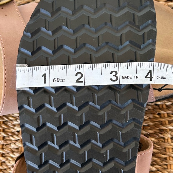 Cliffs by White Mountain Gilda Thong Sandal Crossover Strap & Buckle Size 9W - Picture 10 of 12